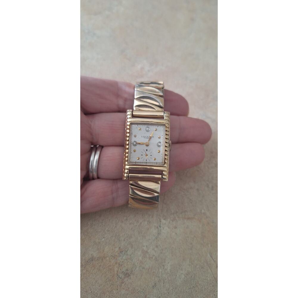 Vintage Men's Lucerne 17 Jewels Gold Tone Mechanical Watch